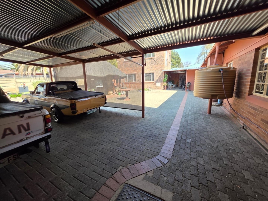 5 Bedroom Property for Sale in Wilgehof Free State